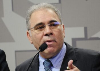 Ministro pede ao Senado para rebaixar covid-19 à situação de endemia