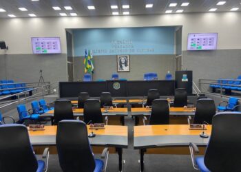 De iniciativa do executivo, câmara de vereadores de Itabaiana aprova lei de reajuste do piso dos professores da rede municipal