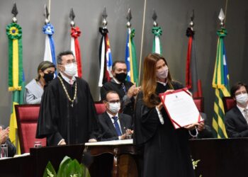 Prefeito Edvaldo acompanha posse da juíza Ana Bernadete Leite como desembargadora do TJ/SE