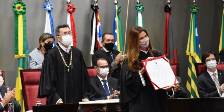 Prefeito Edvaldo acompanha posse da juíza Ana Bernadete Leite como desembargadora do TJ/SE