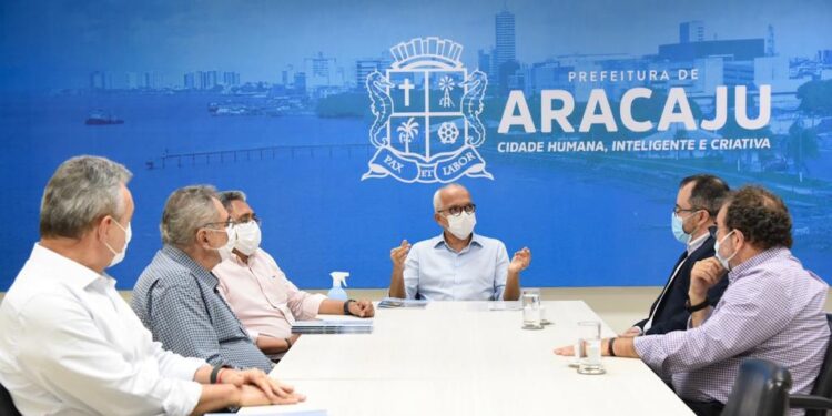 Prefeito recebe missão do BRICS, para discutir financiamento de R$ 500 milhões para Aracaju