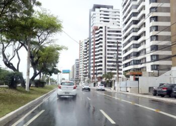 Prefeitura de Aracaju alerta população contra doenças propícias no período chuvoso