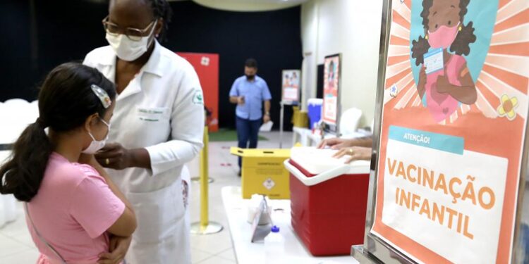 Aracaju já imunizou 90% da população vacinável com ao menos uma dose