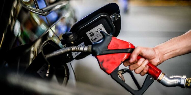 Preços da gasolina e do diesel são reajustados pela sexta vez no ano em Sergipe
