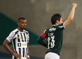 Palmeiras bate Santos e deslancha em 1º lugar no Grupo C do Paulistão