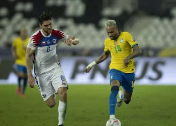 Com novidades na escalação, Brasil enfrenta Chile pelas Eliminatórias