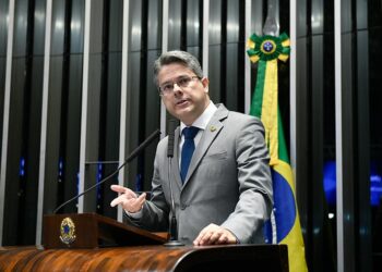 Alessandro vai à Justiça contra exercício indevido de atividade político-partidária por conselheiro