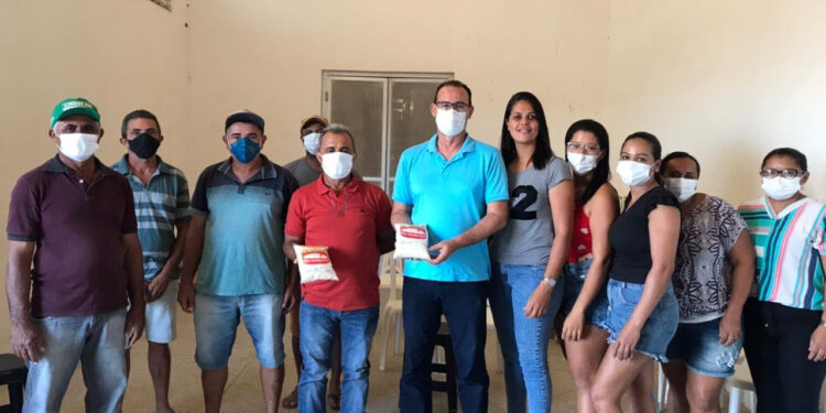 Trabalho de Zezinho Sobral resulta em avanços na agricultura e na produção de farinha de mandioca em Sergipe