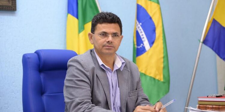 Ganha força a pré-candidatura de Valmir de Francisquinho ao Governo de Sergipe