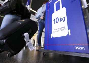 Câmara aprova retomada da gratuidade no despacho de bagagens