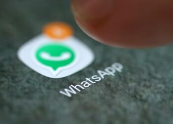 Adiamento de comunidades no WhatsApp é decisão global, diz ministro