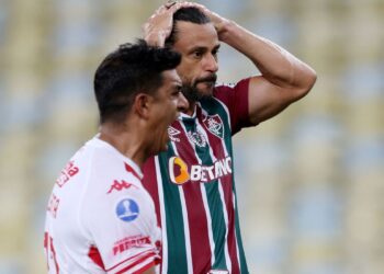 Fred desperdiça pênalti e Fluminense empata com Unión Santa Fe