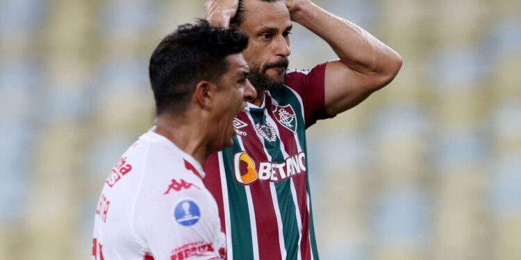 Fred desperdiça pênalti e Fluminense empata com Unión Santa Fe