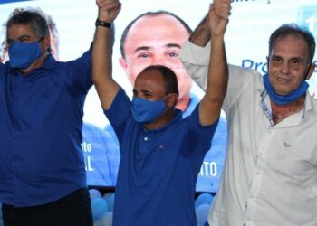 Liberado por Otávio Sobral, vice-prefeito de Itaporanga, professor Humberto declara apoio a Rogério Carvalho
