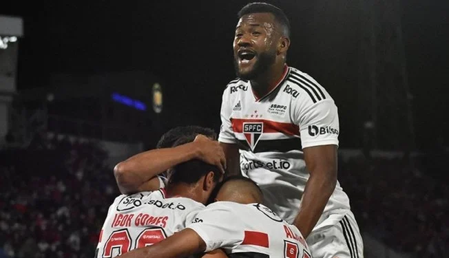 São Paulo vence Jorge Wilstermann e se aproxima de classificação na Sul-Americana