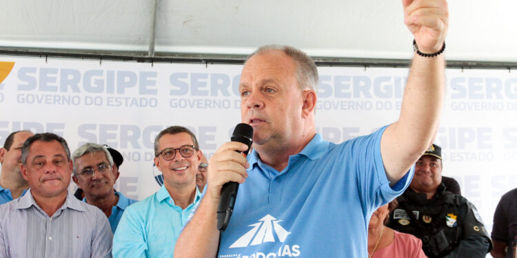 Em Gararu, Belivaldo dá início a primeira obra do Pró-Rodovias II