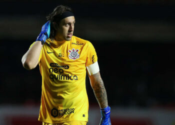 Corinthians oferece suporte, mas goleiro Cássio não descarta saída após ameaças de morte