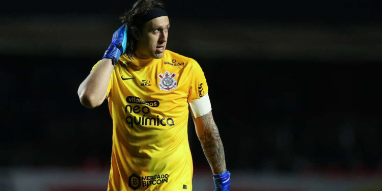 Corinthians oferece suporte, mas goleiro Cássio não descarta saída após ameaças de morte