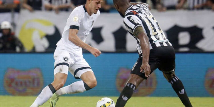 Alterações de Luís Castro são cruciais para primeira vitória do Botafogo no Brasileirão