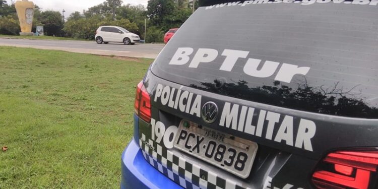Polícia Militar prende dupla em flagrante por tentativa de homicídio em Aracaju