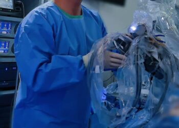 Médico alcança a marca de 100 cirurgias robóticas realizadas em Sergipe
