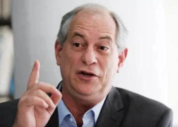 Ciro Gomes diz que fala de Lula sobre aborto é “estapafúrdia”