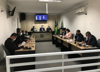 Vereadores de Umbaúba recebem representantes do SINTESE