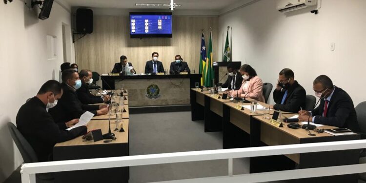 Vereadores de Umbaúba recebem representantes do SINTESE
