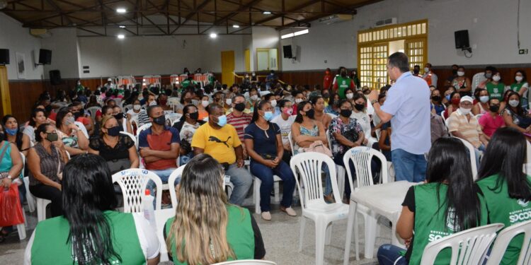 Mil casas em Socorro: contemplados iniciam assinatura do contrato dos imóveis