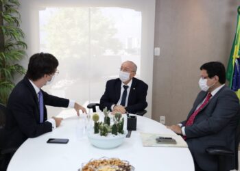 Presidente da Amase faz visita de cortesia a Luciano Bispo
