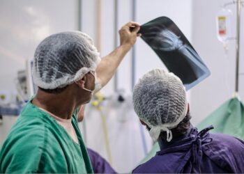 Huse discute serviço de regulação interna de exames ofertados à rede pública de urgência