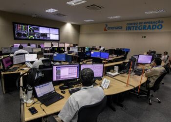 Energisa orienta sobre cuidados com a rede elétrica no período das chuvas