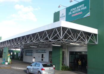 Duas adolescentes passam mal em escola e são hospitalizadas