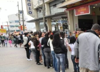 Mão de obra ‘desperdiçada’ no país fica em 27,3 milhões de pessoas, diz IBGE