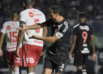 Vasco só empata com o Vila Nova na estreia pela Série B