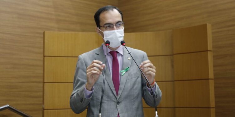 Deputado propõe auxílio para filhos de mulheres vítimas de feminicídio no estado de Sergipe