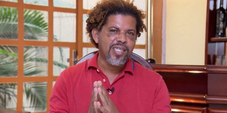 Ex-morador de rua do DF acumula mais de 300 mil seguidores no Instagram