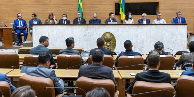 Parlamentares prestigiam posse da nova diretoria da ABIH-SE