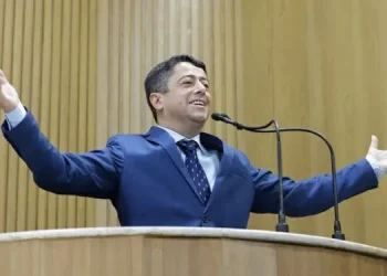 Fabiano Oliveira comemora anúncio do Forró Caju e Vila do Forró