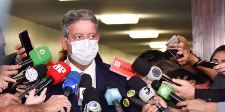 Legislativo quer dar palavra final sobre cassação de parlamentares