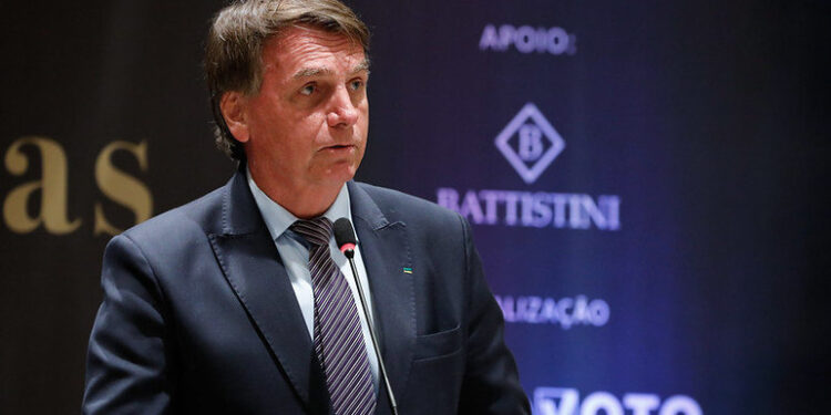 Governo pede que TSE arquive pedido de investigação contra Bolsonaro