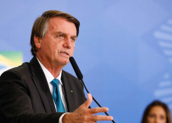 Bolsonaro veta destinação de recursos para o setor cultural