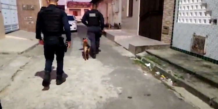 Operação Toque de Liberdade: Polícia deflagra ação contra tráfico de drogas na Zona Norte de Aracaju