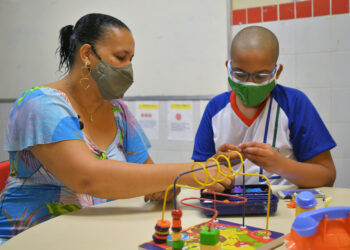 Inclusão educacional: na rede estadual de ensino, 657 alunos com autismo estão matriculados no ensino regular