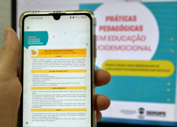 Caderno de Práticas Pedagógicas em Educação Socioemocional está disponível para os professores do ensino em tempo integral