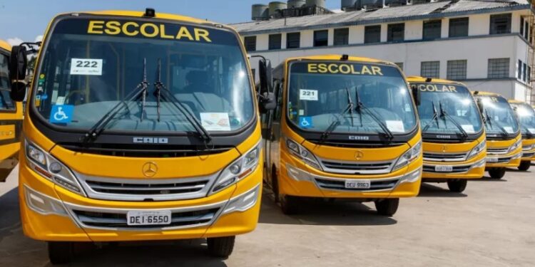 TCU suspende compra de ônibus escolares por suspeita de sobrepreço