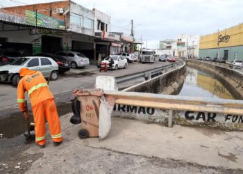 PMA libera vias e retoma serviços suspensos em decorrência da chuva intensa