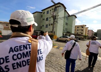 Aracaju reforça importância da visita dos agentes de endemias a condomínios fechados