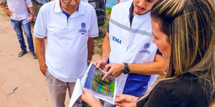 Prefeita de Lagarto visita área onde será construído o Parque Linear do Loiola