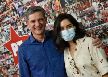Yasmin Déda oficializa filiação ao Partido dos Trabalhadores em Sergipe
